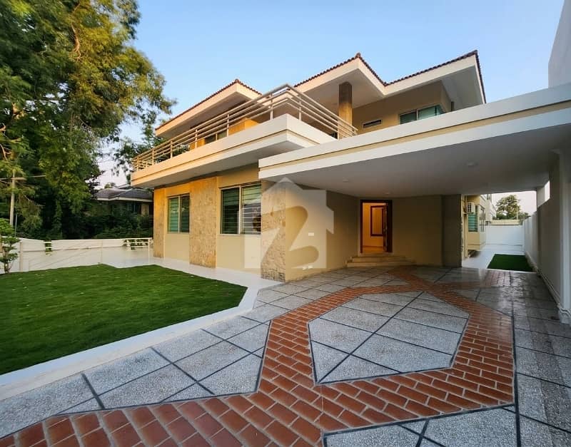 Beautiful Luxurious 7 Bedroom New House