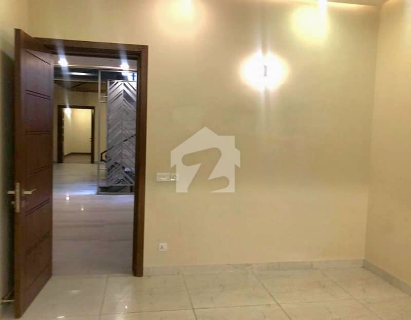 Brand New 6 Bedroom House with Swimming Pool