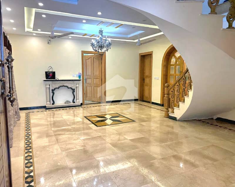 1 Kanal Luxurious Designer House — photo 3