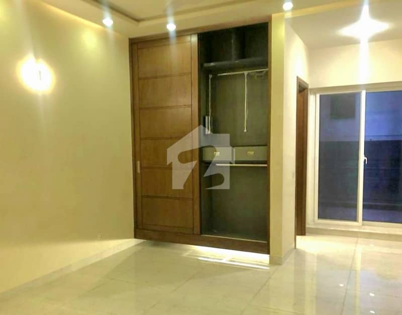 600 Sq Yd Brand New 6 Bedroom Luxury House with Swimming Pool — photo 3
