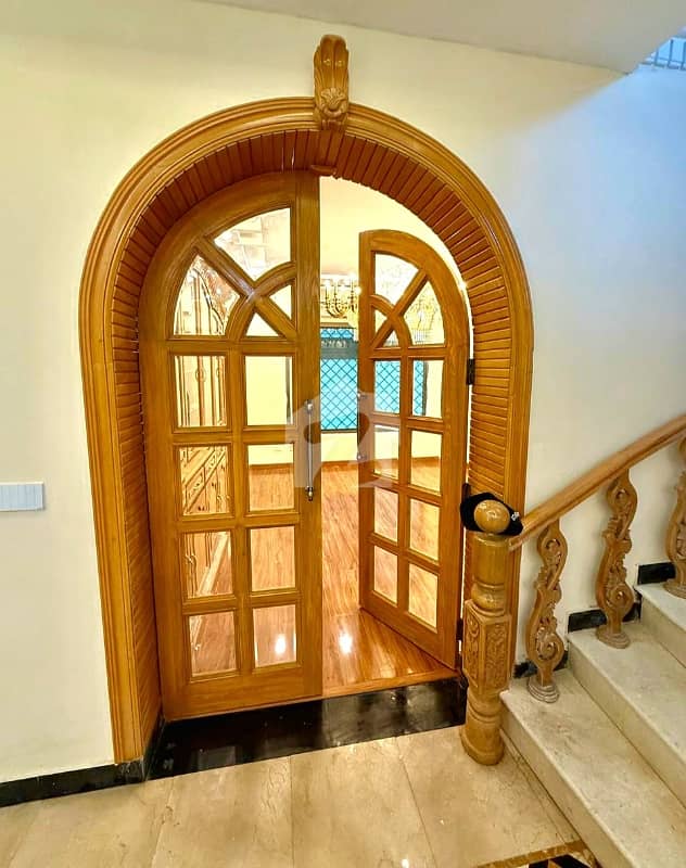Beautiful Luxurious 4 Bedroom House