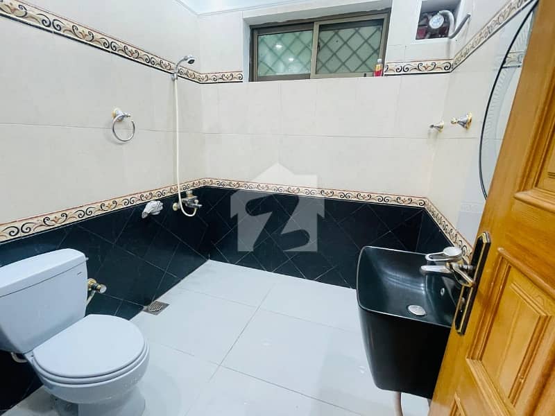 Beautiful Luxurious 4 Bedroom Renovated House — photo 4