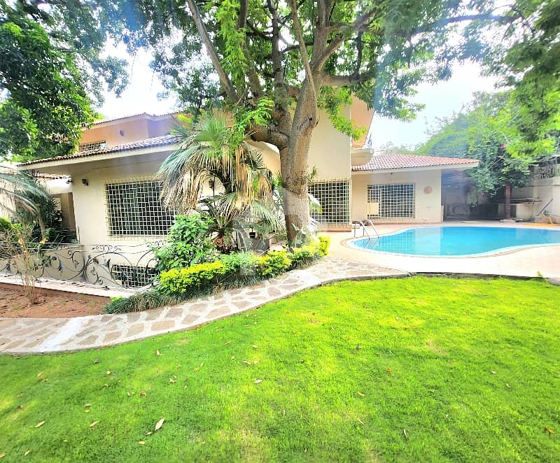 Beautiful Luxurious 5 Bedroom House