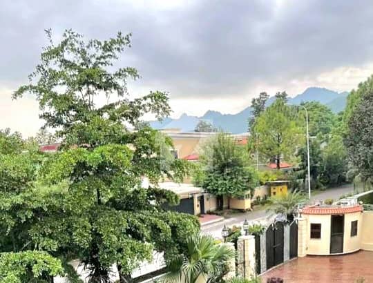 Beautiful Margalla Facing 7 Bedroom House
