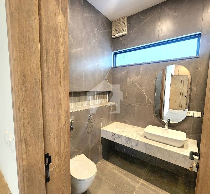 Brand New Luxury 8 Bedroom House — photo 4