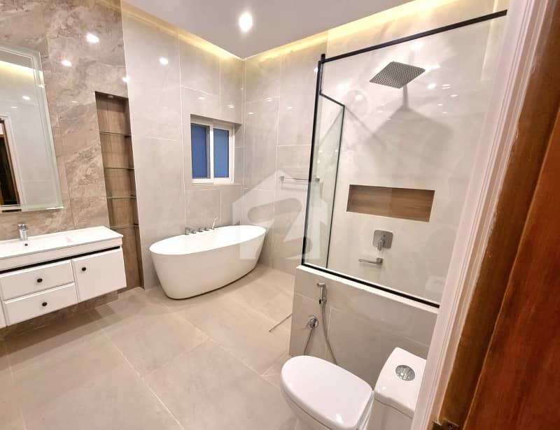 Brand New Luxury 8 Bedroom House — photo 3