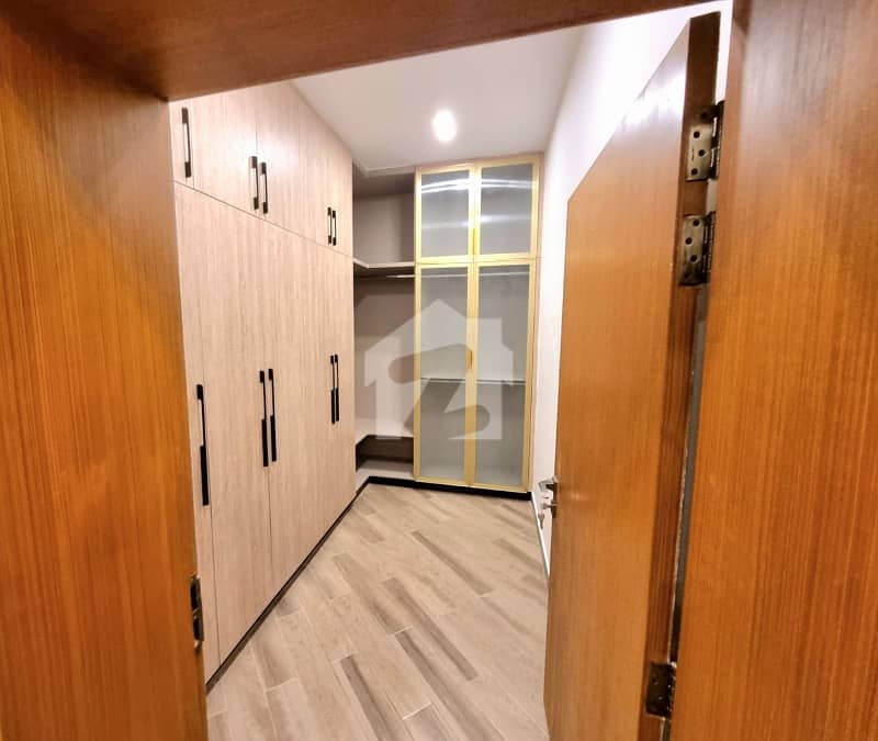 Brand New Luxury 8 Bedroom House — photo 4